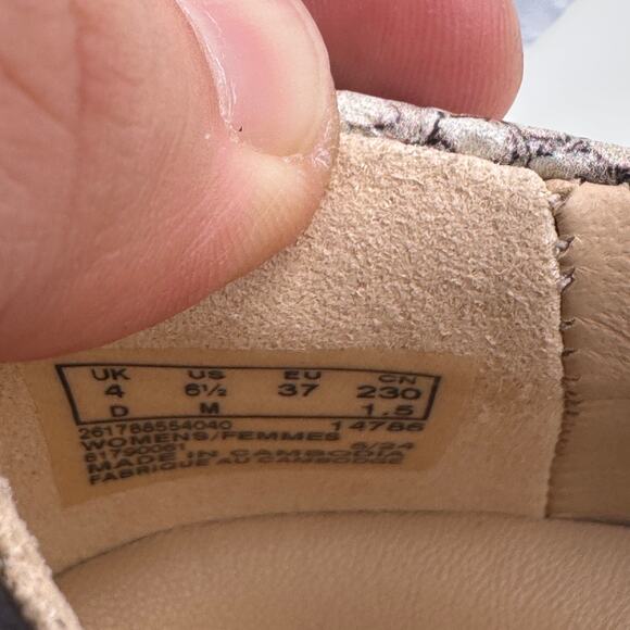 CLARKS Women's 6.5 MAYHILL WALK Gray/Snake Leather Platform Shoe - Picture 2 of 8